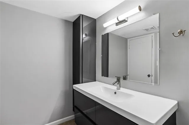 $260,000 | 144 Woodmere Square Northwest, Atlanta, GA 30327