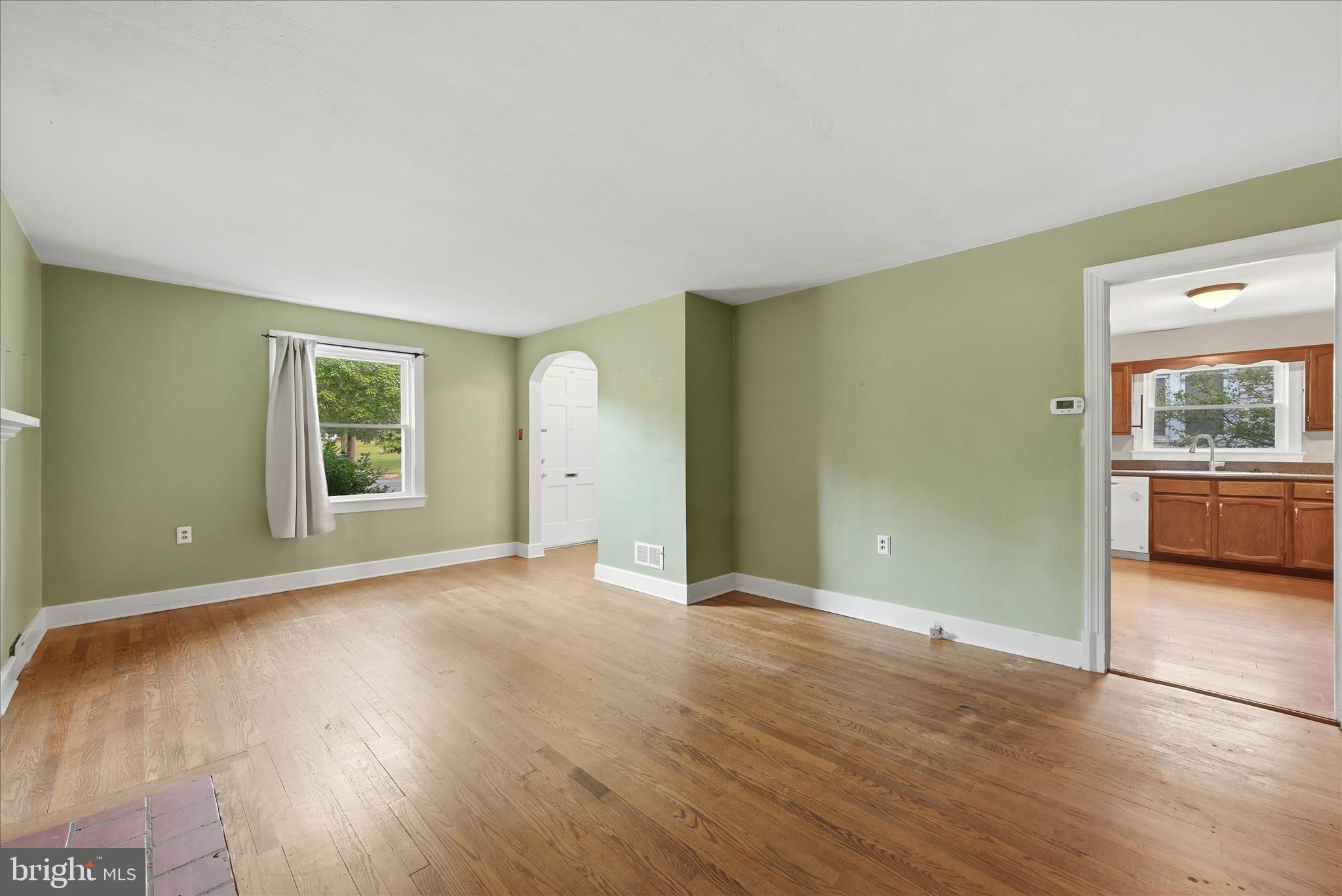 410 North Pleasant Valley Road Winchester, VA 22601 - Photo 10 of 53 Living Room