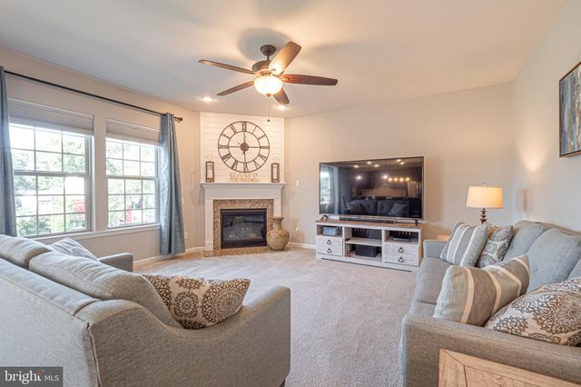 $655,000 | 122 Wiltshire Lane, Warminster, PA 18974