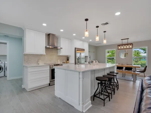 $5,600 | 606 Conn Way, Vero Beach, FL 32963