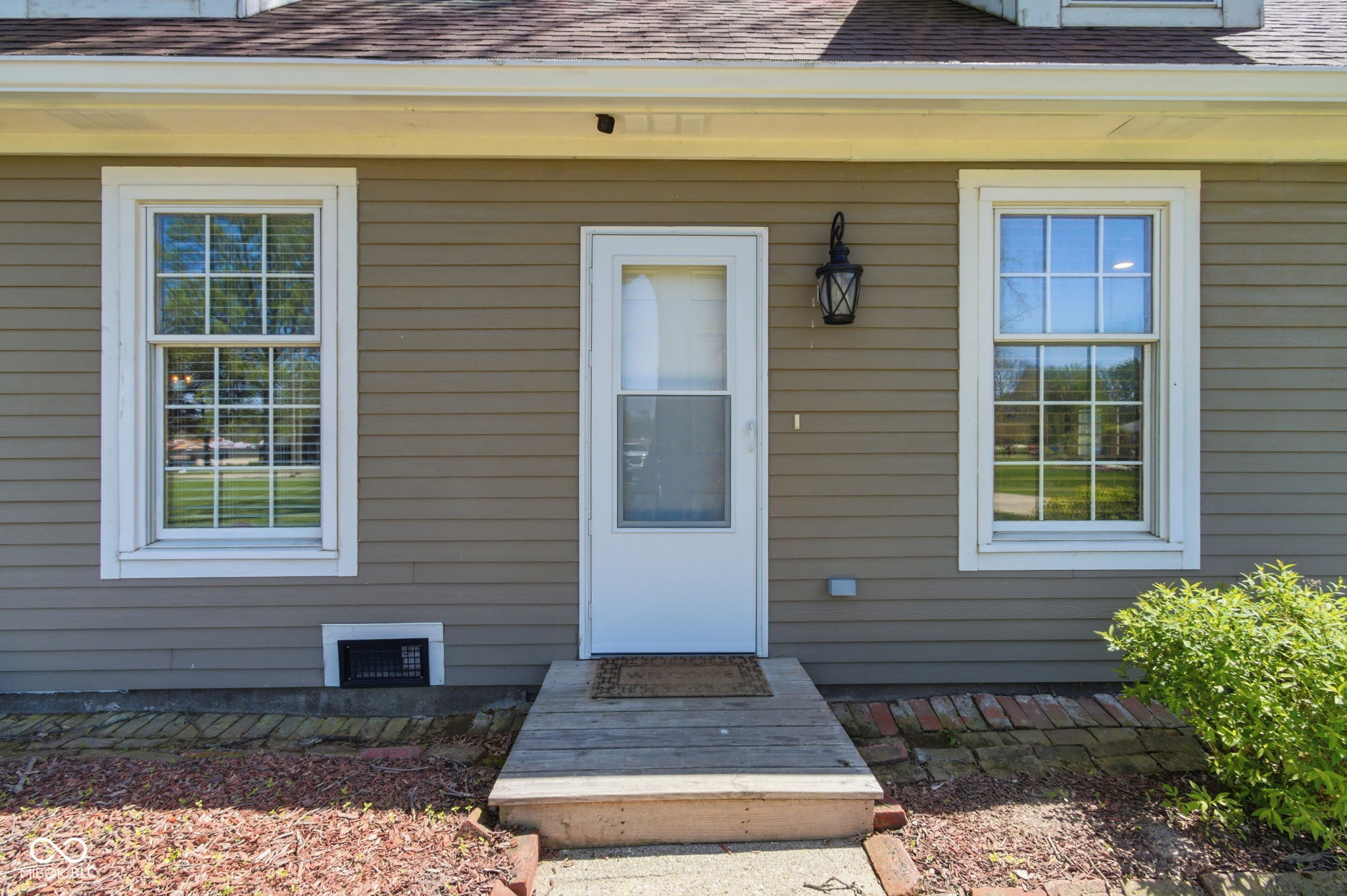 2631 Highland Road Anderson, IN 46012 - Photo 5 of 55