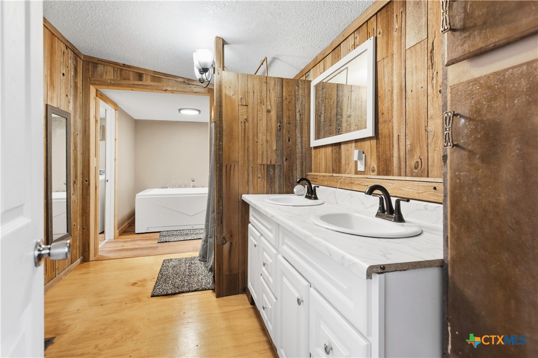 470 Lyon Road Seguin, TX 78155 - Photo 18 of 25