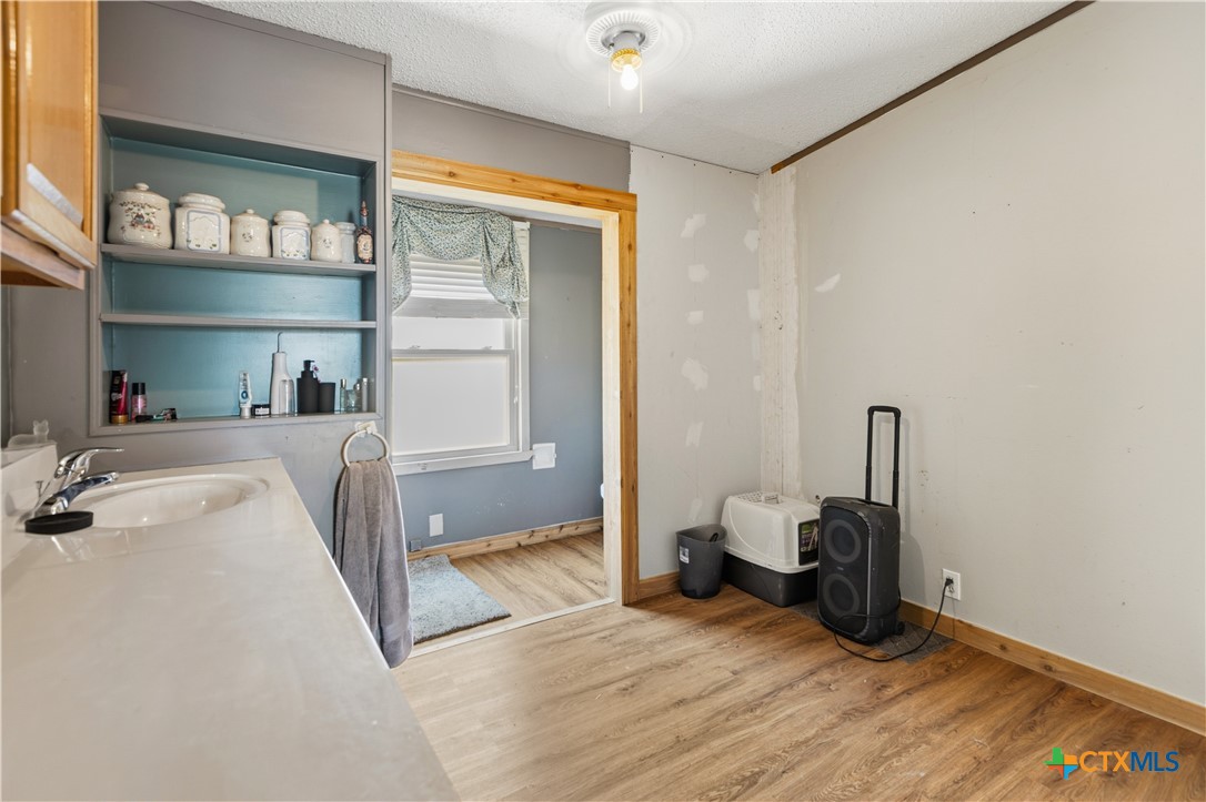 470 Lyon Road Seguin, TX 78155 - Photo 20 of 25