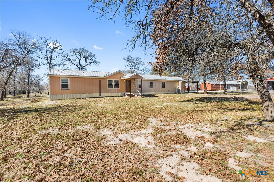 470 Lyon Road Seguin, TX 78155 - Photo 3 of 25