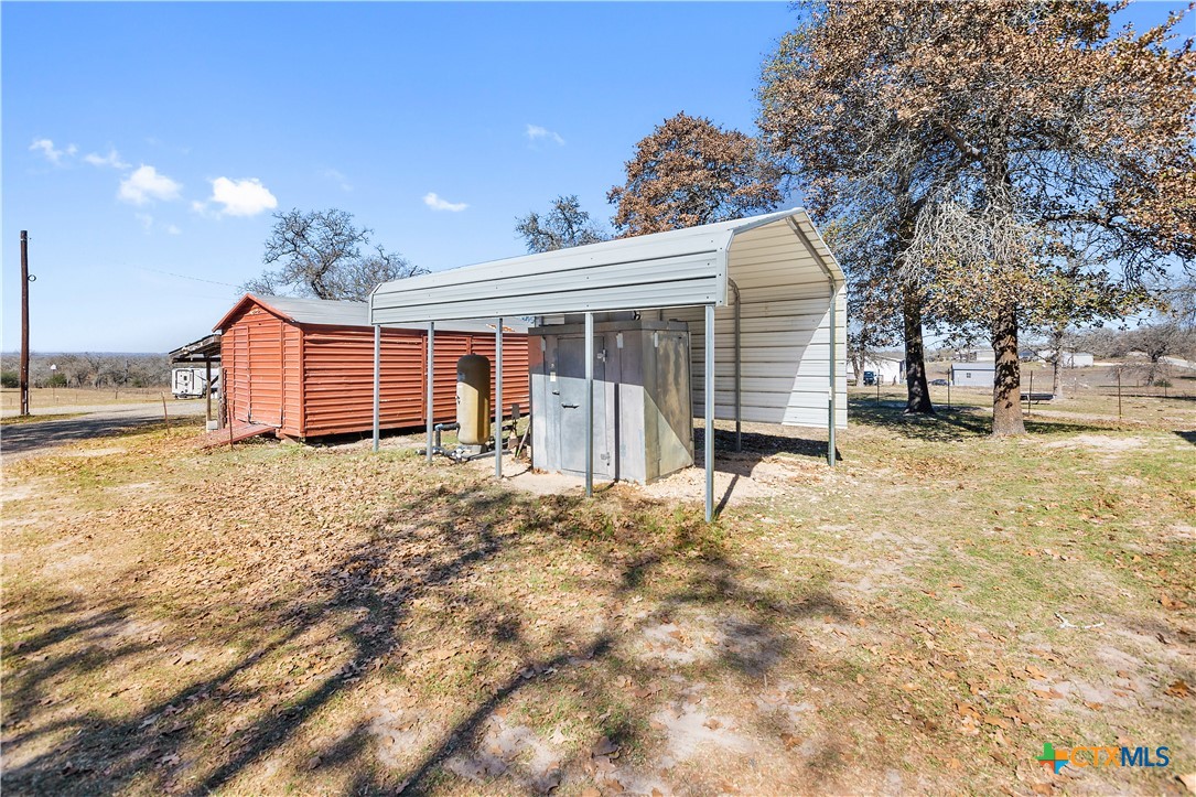 470 Lyon Road Seguin, TX 78155 - Photo 7 of 25