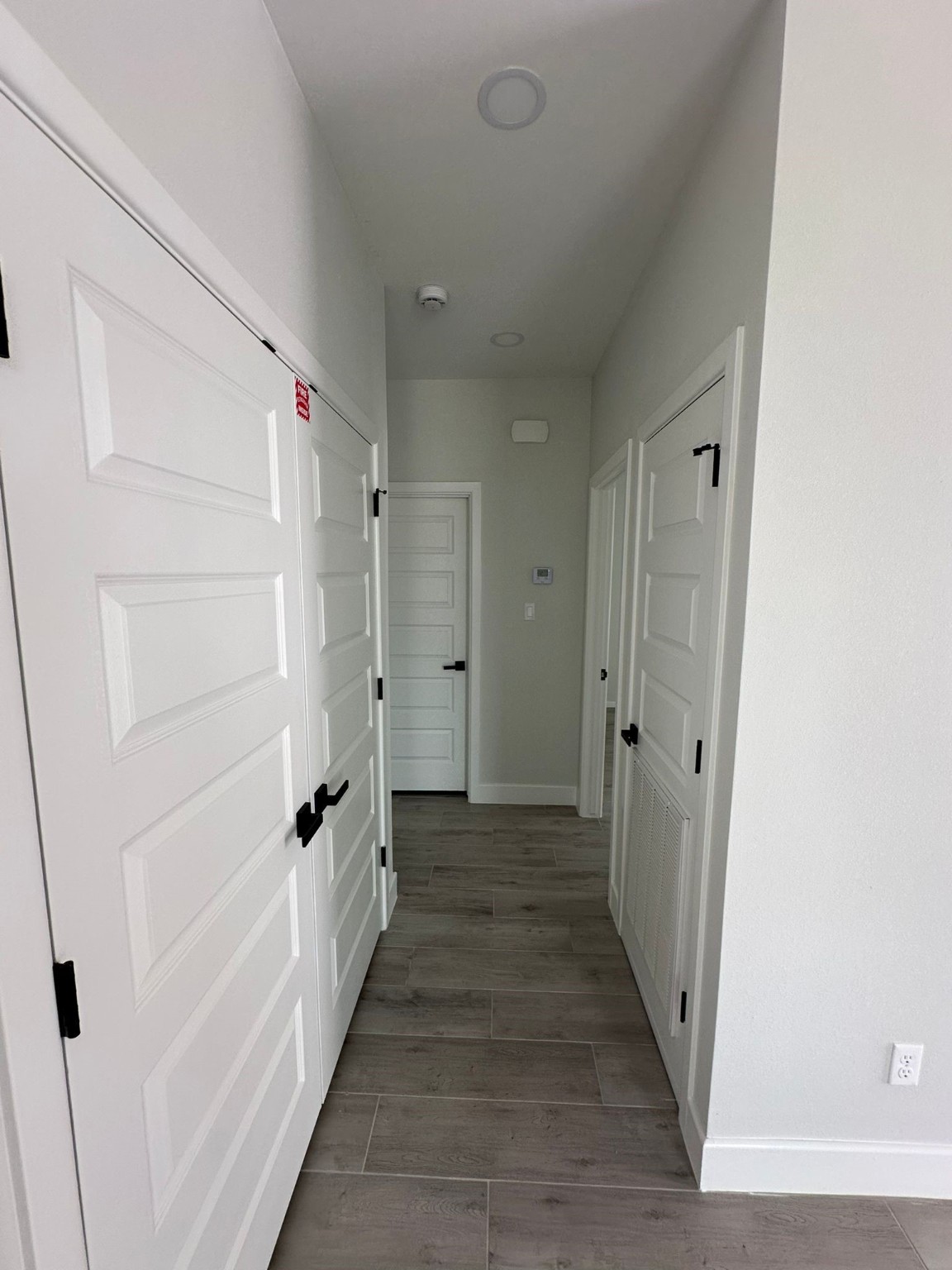 1409 South Xanthia Street Alton, TX 78573 - Photo 6 of 14 a view of a hallway