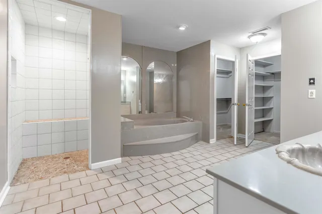 $575,000 | 825 Burch Drive, Moscow, TN 38057