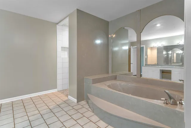 $575,000 | 825 Burch Drive, Moscow, TN 38057