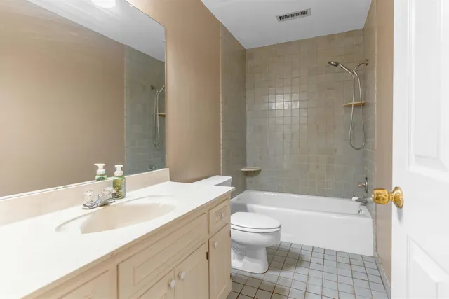 $575,000 | 825 Burch Drive, Moscow, TN 38057