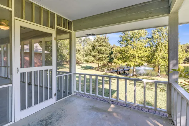 $575,000 | 825 Burch Drive, Moscow, TN 38057