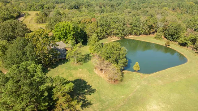 $575,000 | 825 Burch Drive, Moscow, TN 38057