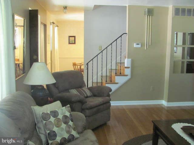 13018 Estelle Road Silver Spring, MD 20906 - Photo 5 of 28 Interior (General)