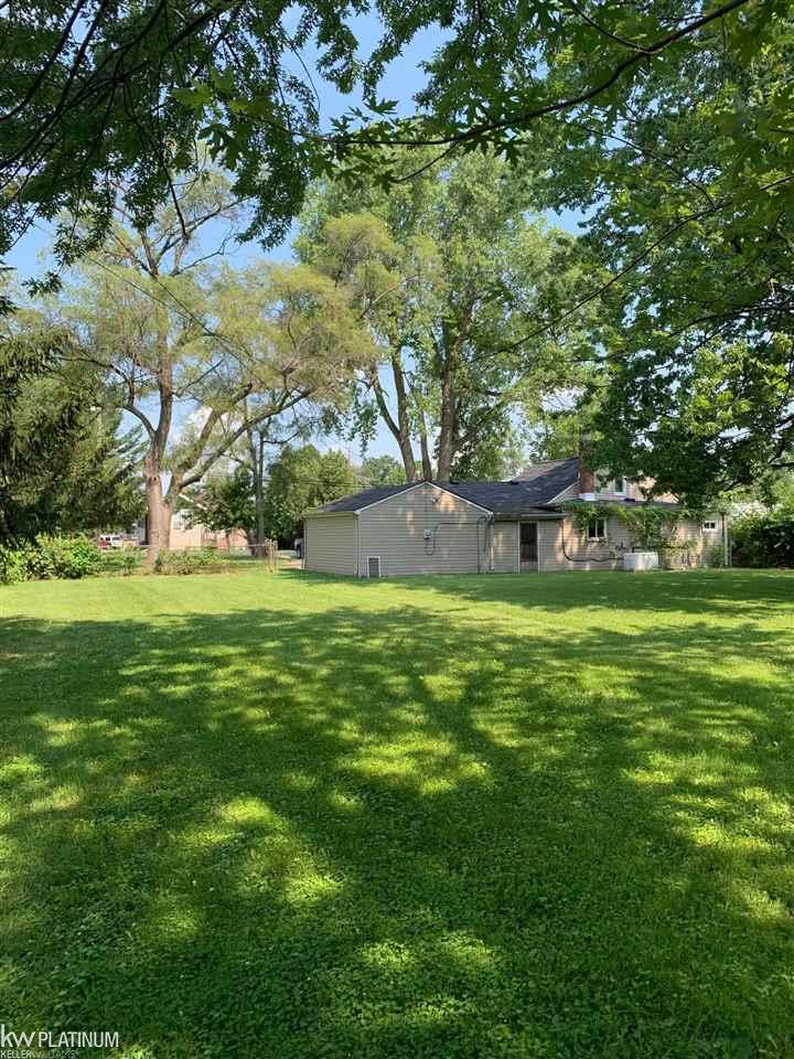 33228 Klein Avenue Fraser, MI 48026 - Photo 3 of 8 50048326-2.JPG