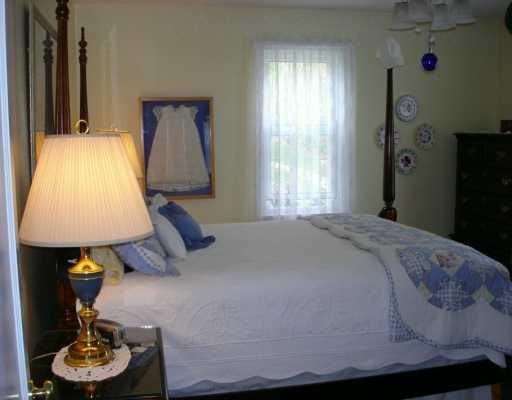 265 Center Church Road Canonsburg, PA 15317 - Photo 4 of 8 Master Bedroom.