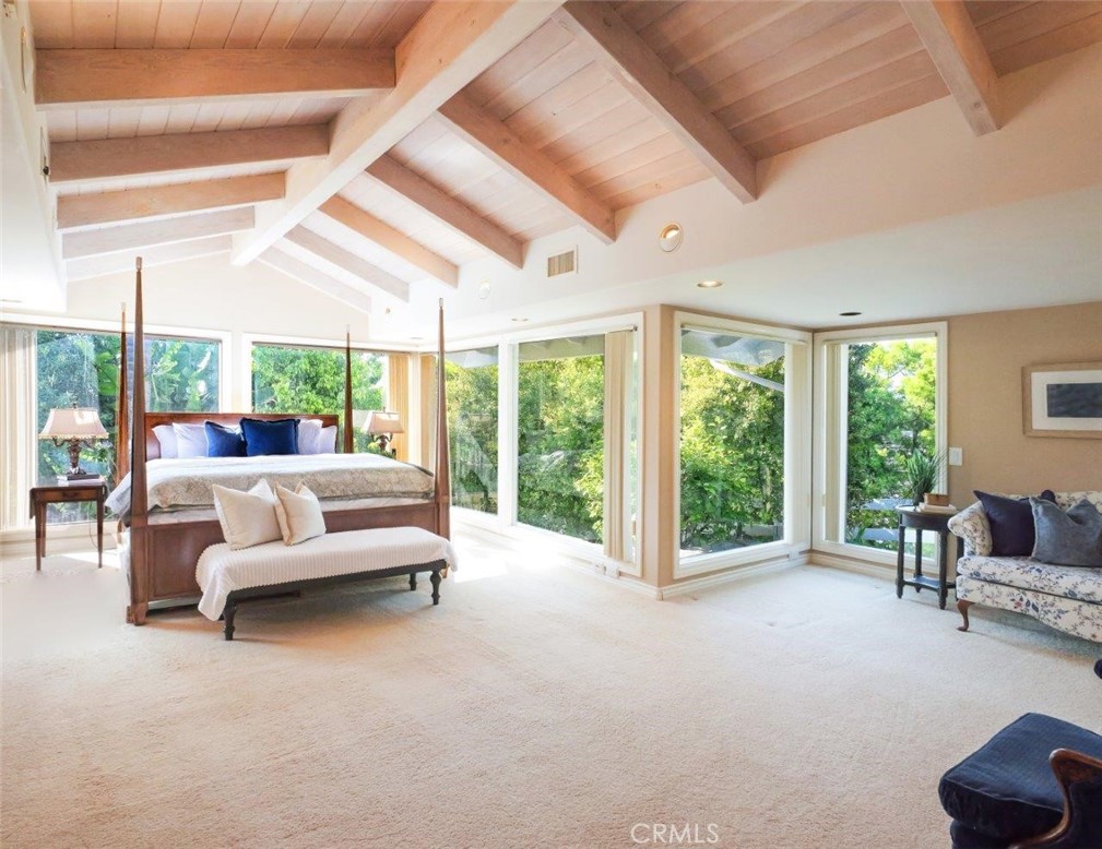 14 Georgeff Road Rolling Hills, CA 90274 - Photo 28 of 71 Primary Room with Sitting Area