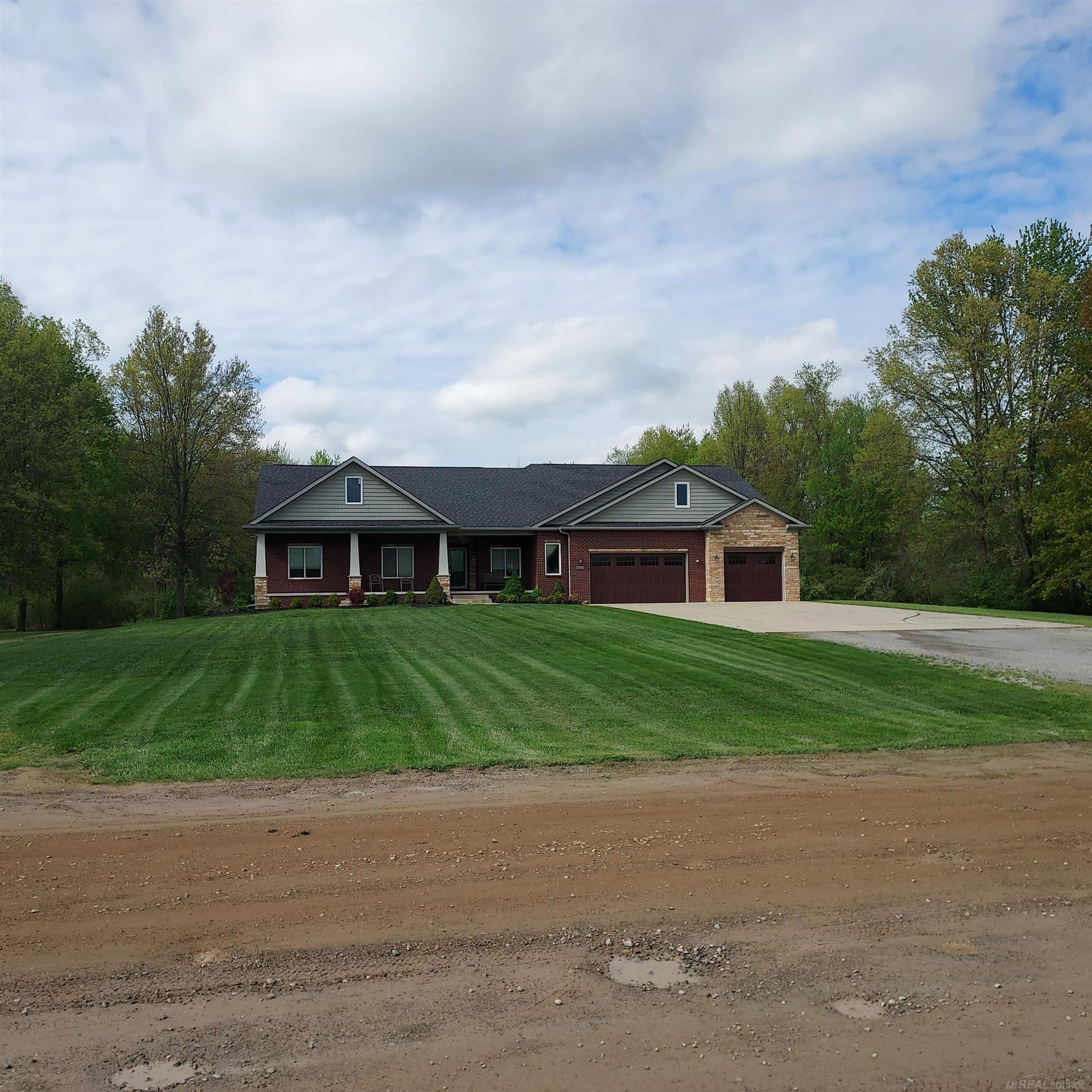 27700 Bredow Road Romulus, MI 48174 - Photo 1 of 40