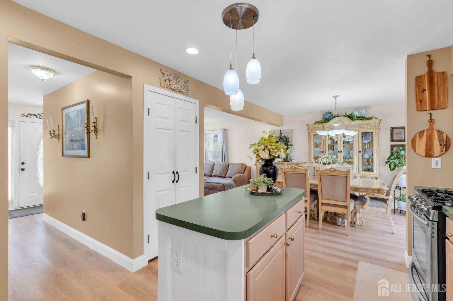 90 Bear Brook Road Princeton, NJ 08540 - Photo 29 of 60 a kitchen with a table and chairs