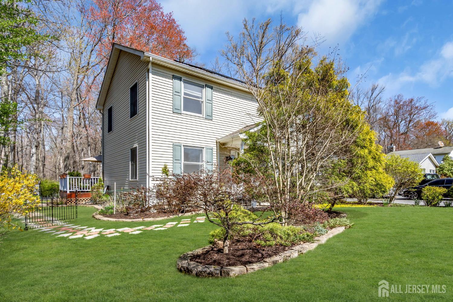 90 Bear Brook Road Princeton, NJ 08540 - Photo 4 of 60