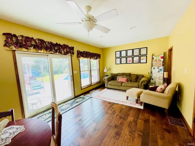 $850,000 | 7697 20th Road, Argos, IN 46501