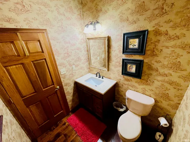 $850,000 | 7697 20th Road, Argos, IN 46501