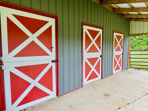 $850,000 | 7697 20th Road, Argos, IN 46501