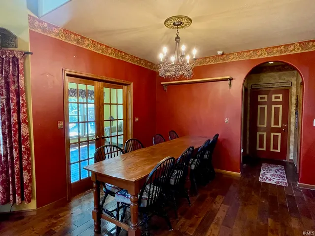 $850,000 | 7697 20th Road, Argos, IN 46501