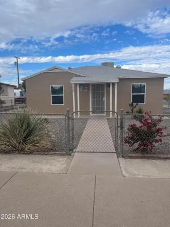 $154,900 | 300 West 2nd Avenue, Ajo, AZ 85321