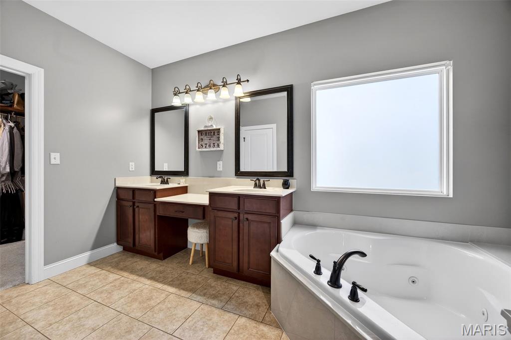 22 Fall Flower Court Eureka, MO 63025 - Photo 34 of 70