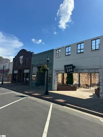 $2,500 | 226 South Main Street, Woodruff, SC 29388
