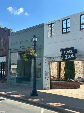 $2,500 | 226 South Main Street, Woodruff, SC 29388