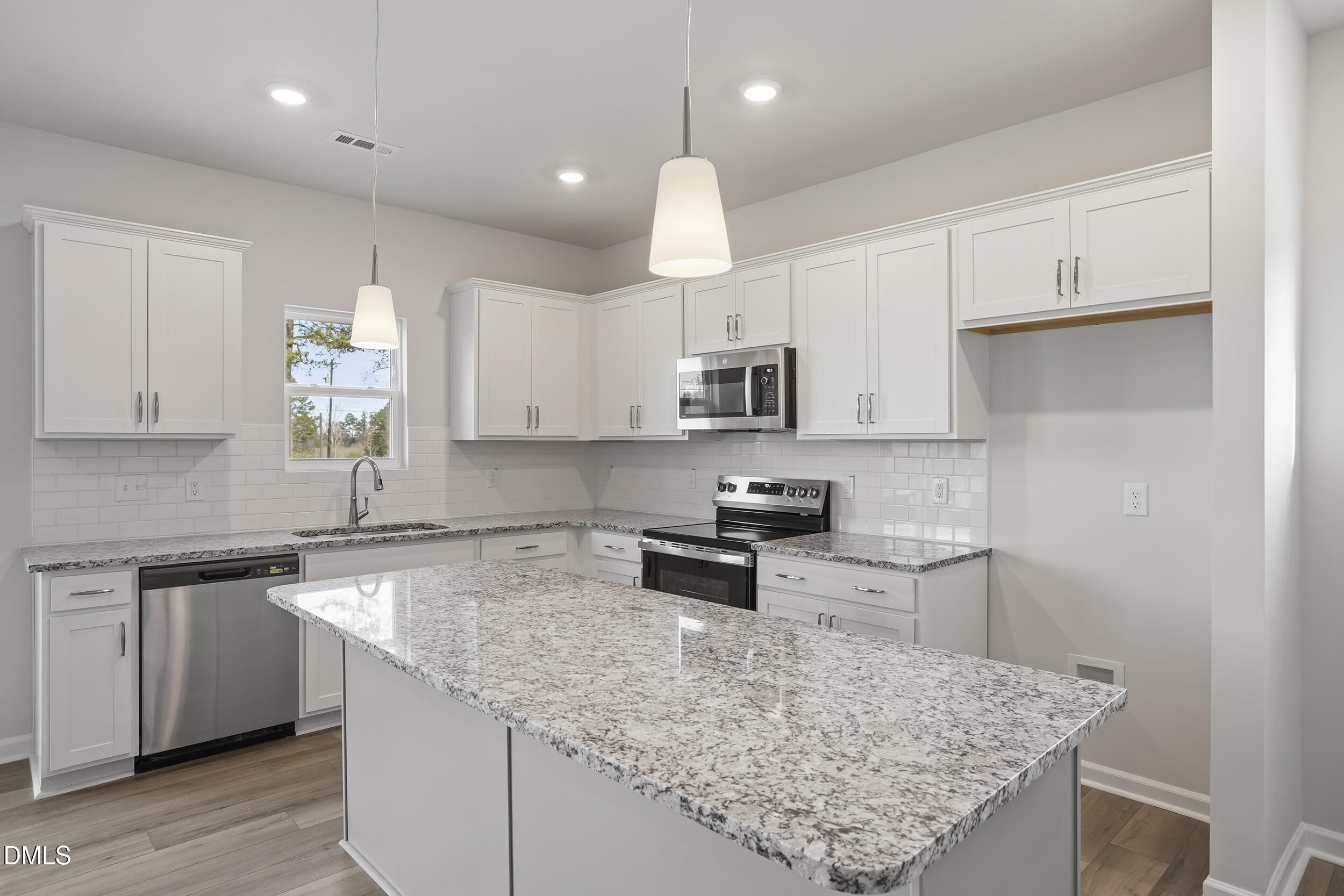 67 Bainbridge Angier, NC 27501 - Photo 2 of 31 FMWeb09