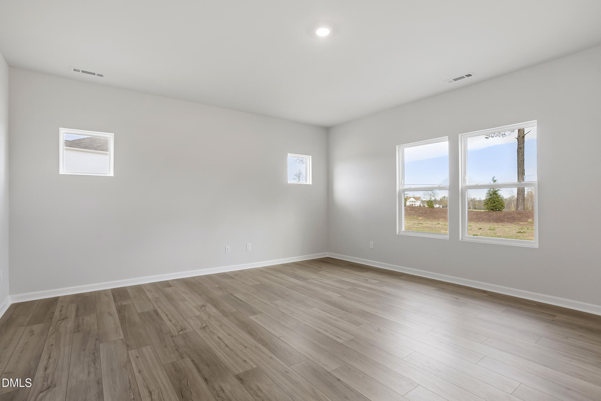 67 Bainbridge Angier, NC 27501 - Photo 5 of 31 FMWeb03