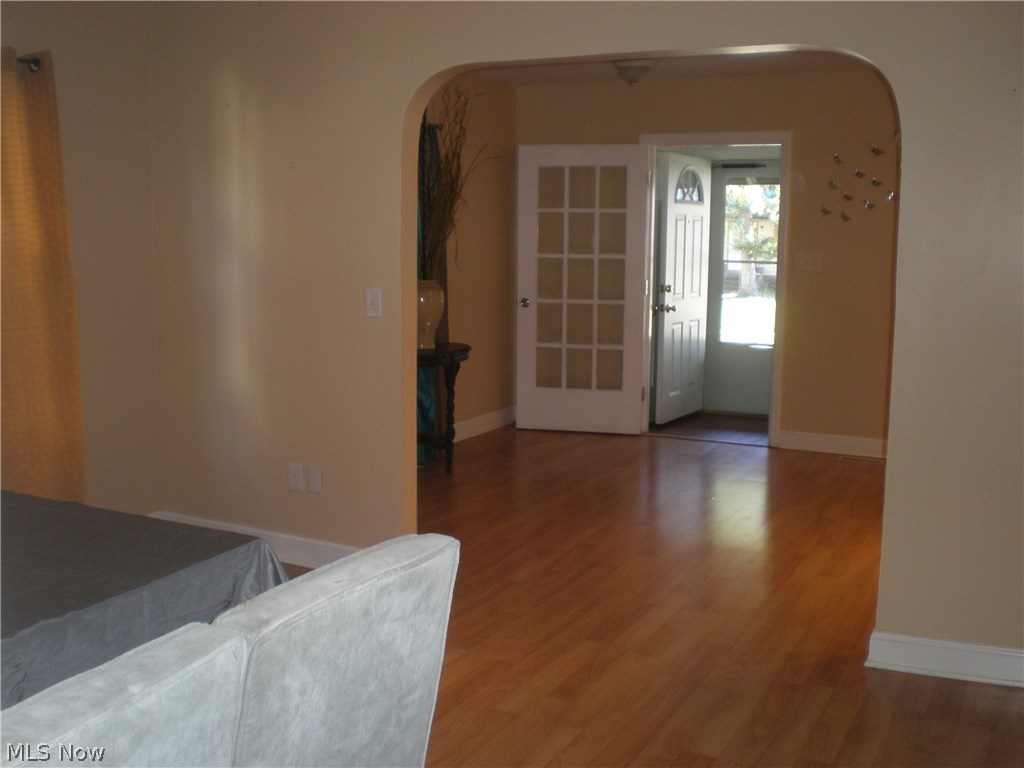 3313 Tullamore Road Cleveland, OH 44118 - Photo 11 of 17