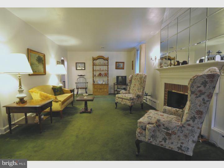 1301 Steel Road Havertown, PA 19083 - Photo 4 of 21 Living Room