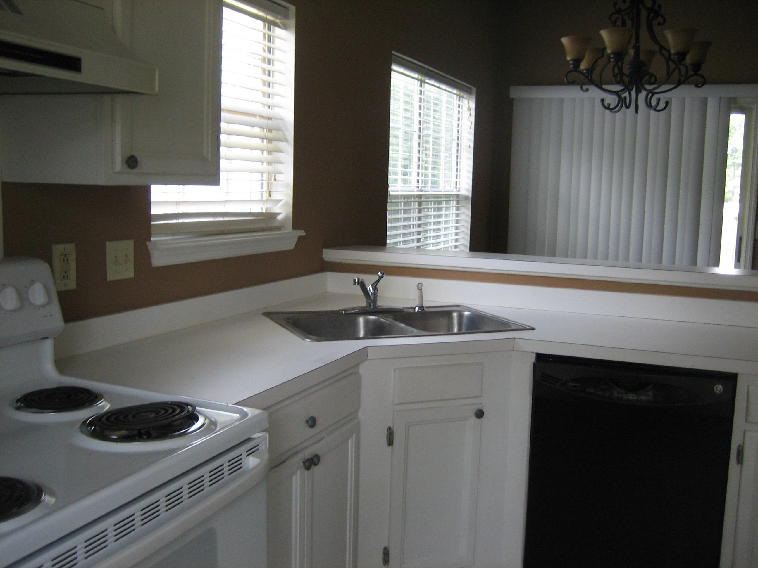 113 Jarett Road Summerville, SC 29485 - Photo 7 of 21 IMG_5107 033