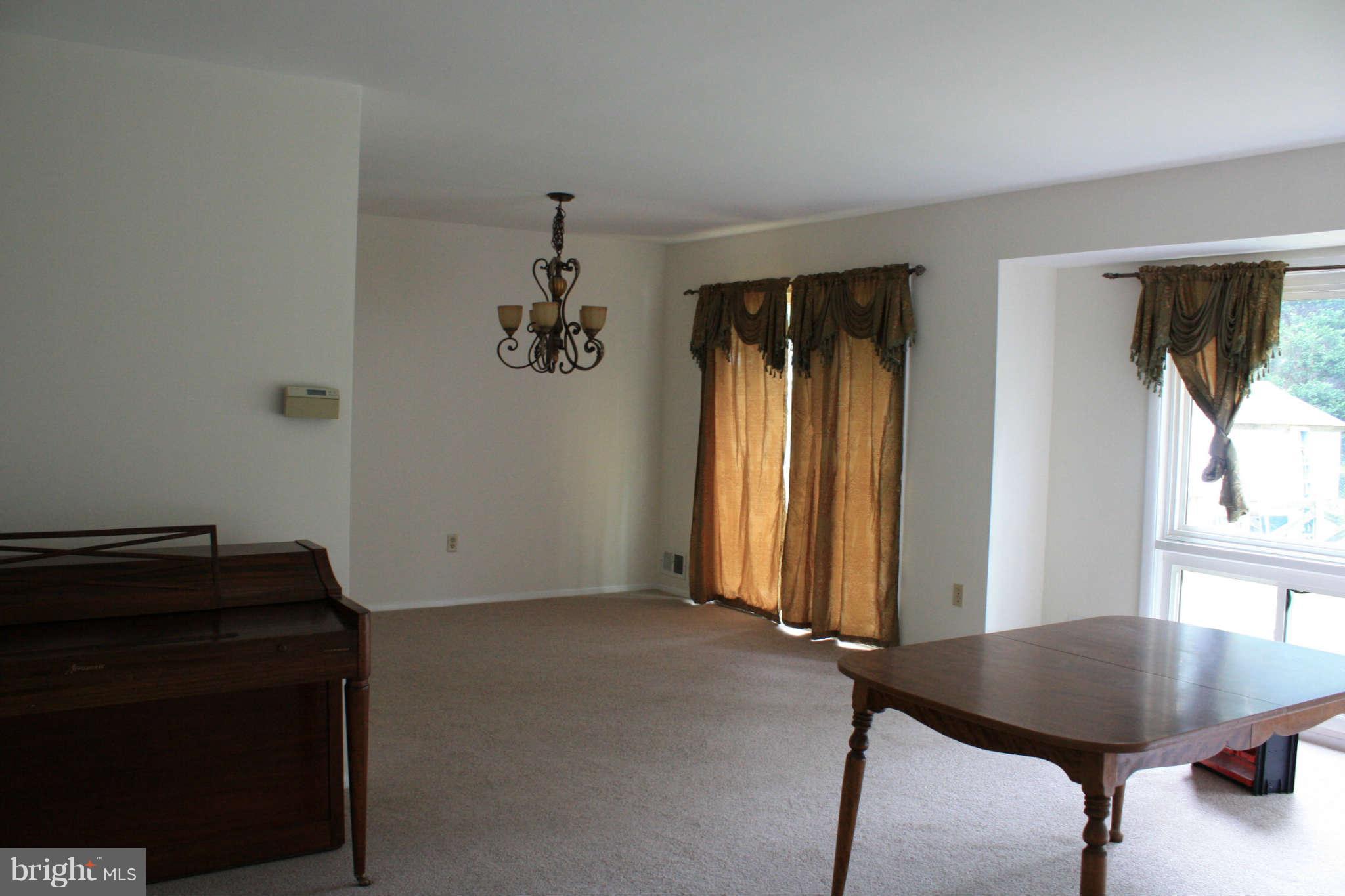 6843 Trexler Road Hyattsville, MD 20784 - Photo 9 of 13 Family Room