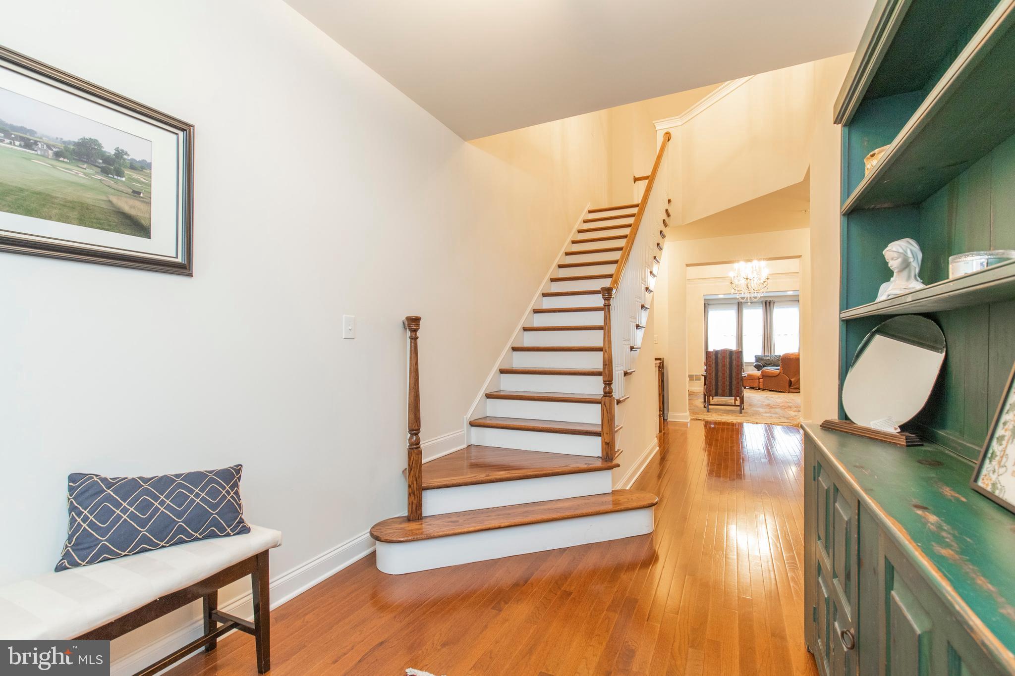 419 Ravenscliff Drive Springfield, PA 19064 - Photo 2 of 31