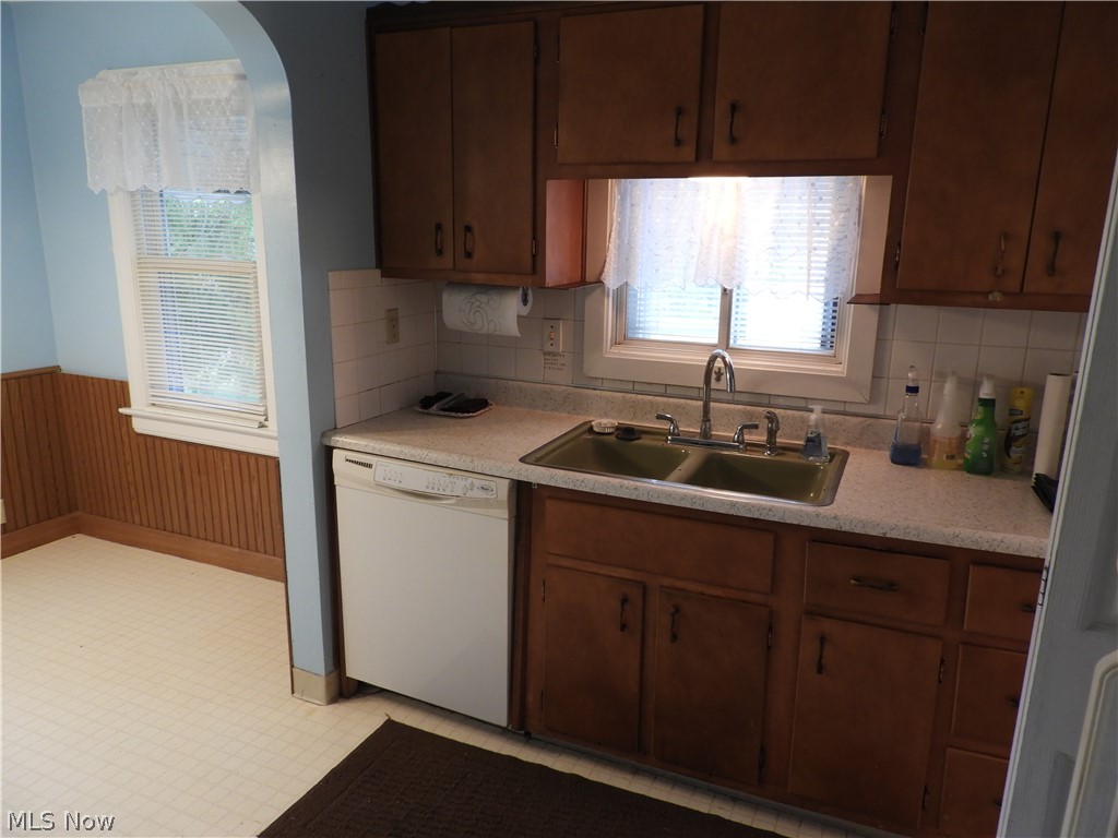 12366 Ridge Road North Royalton, OH 44133 - Photo 6 of 22