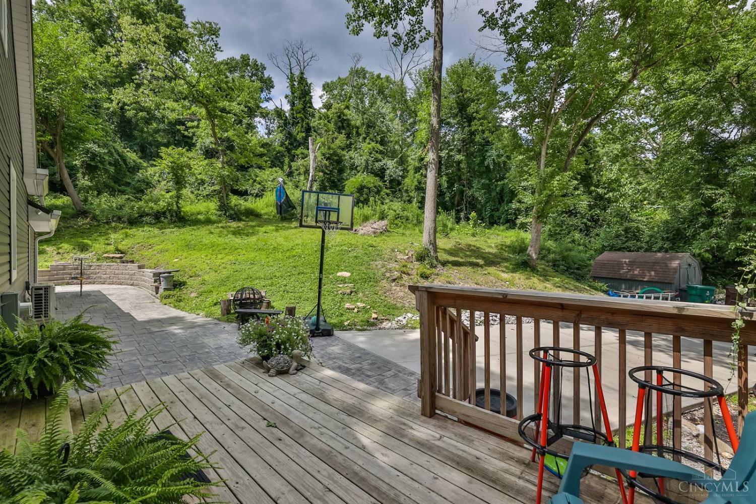 585 Sutton Road Cincinnati, OH 45230 - Photo 21 of 27