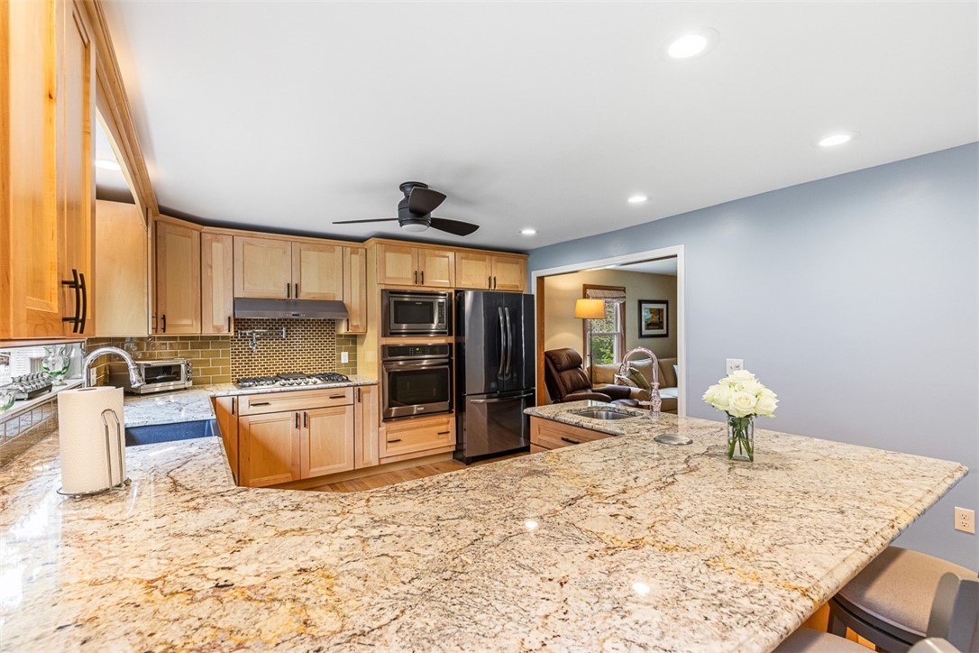 7 Pheasant Run Road North Smithfield, RI 02896 - Photo 17 of 50