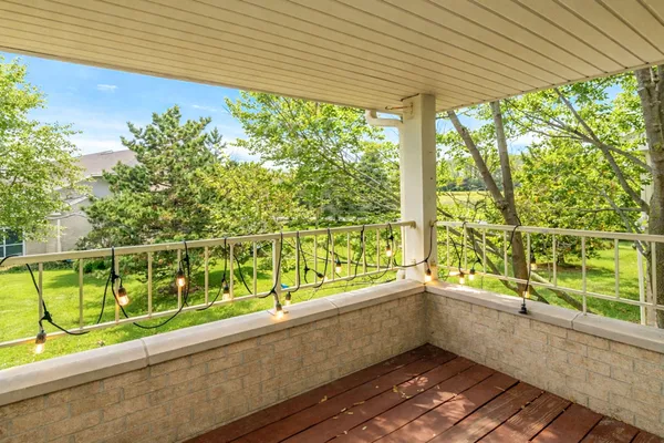 $309,900 | 18645 Emerald Drive, Unit E, Brookfield, WI 53045