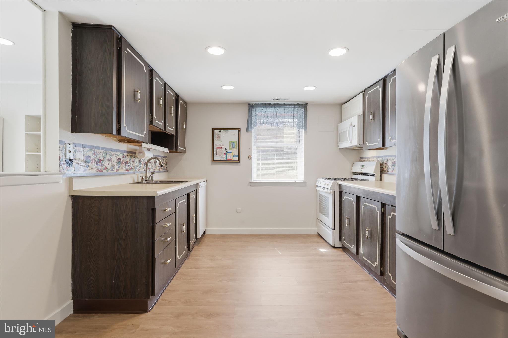 9925 Wingtip Road Philadelphia, PA 19115 - Photo 7 of 23 Gallery Image 7