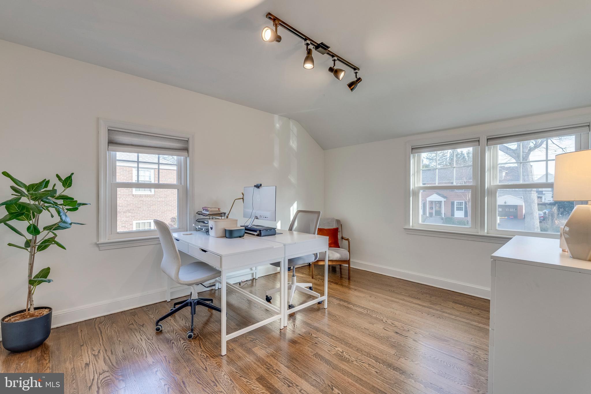5909 Wilmett Road Bethesda, MD 20817 - Photo 24 of 40 Gallery Image 24