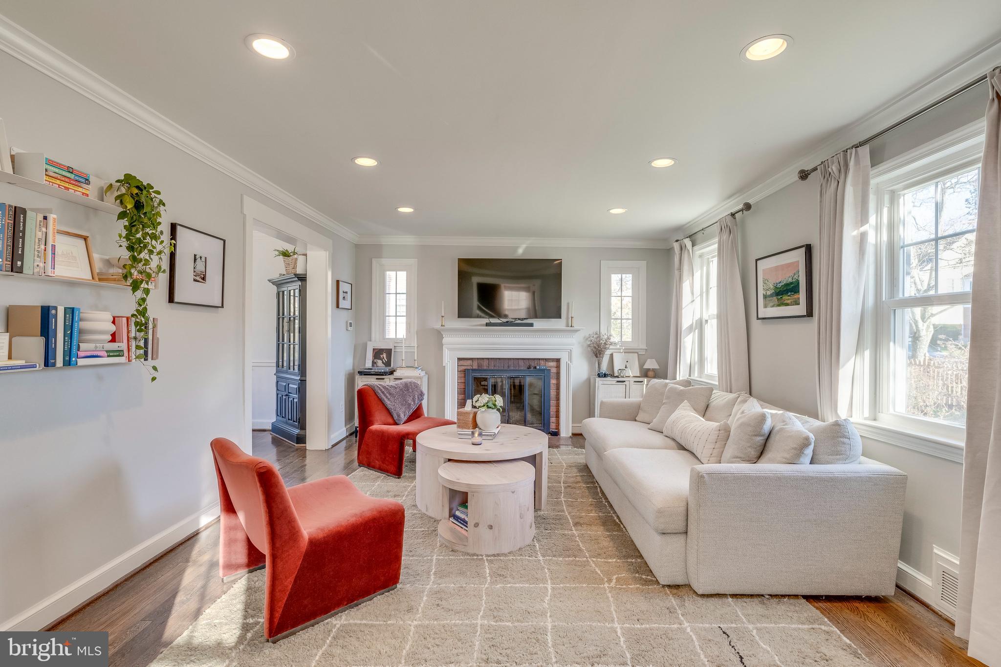 5909 Wilmett Road Bethesda, MD 20817 - Photo 6 of 40 Gallery Image 6
