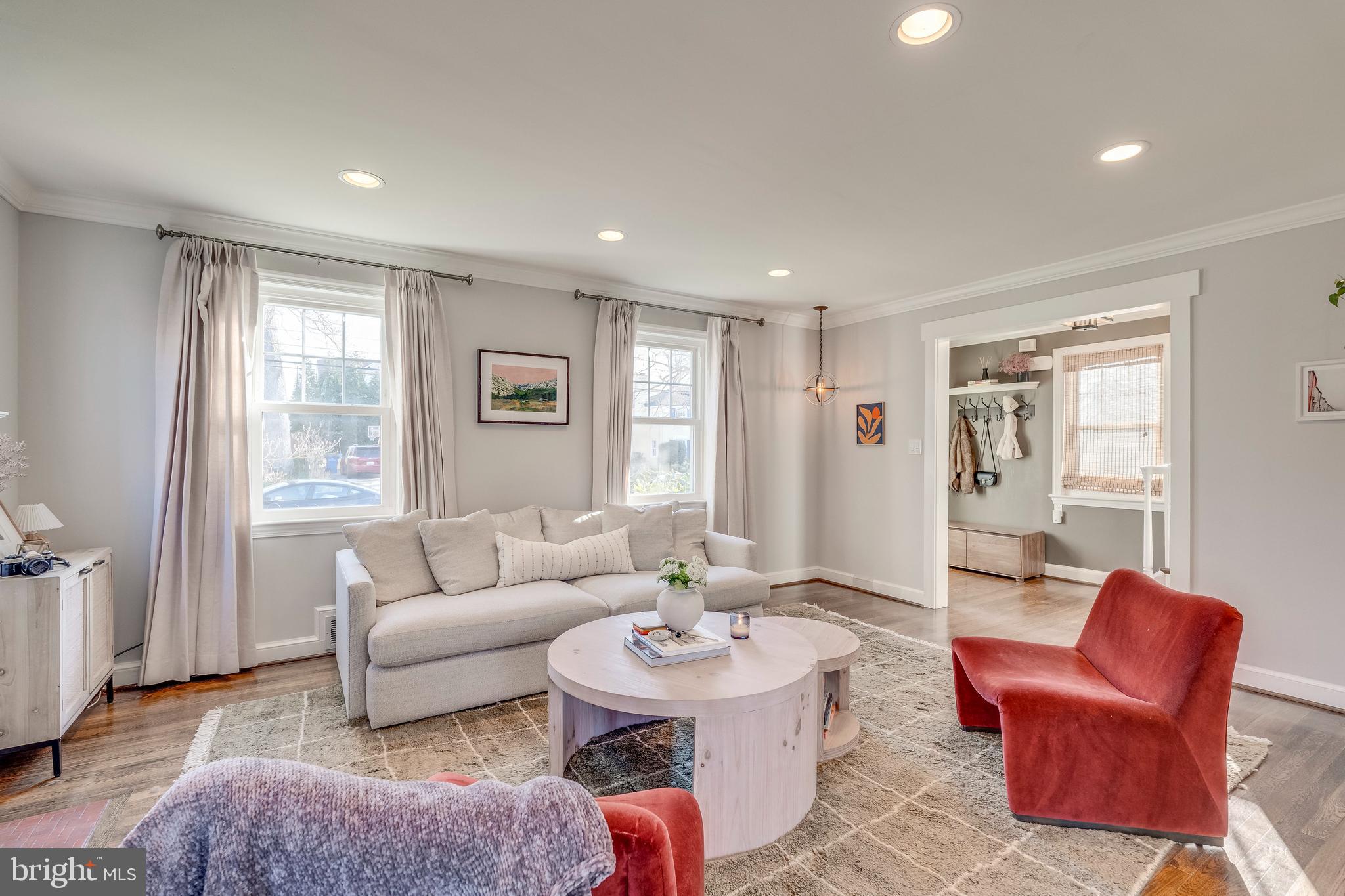 5909 Wilmett Road Bethesda, MD 20817 - Photo 8 of 40 Gallery Image 8