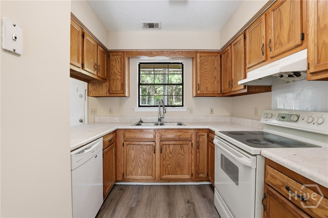 907 North Ash Street Springfield, GA 31329 - Photo 15 of 20