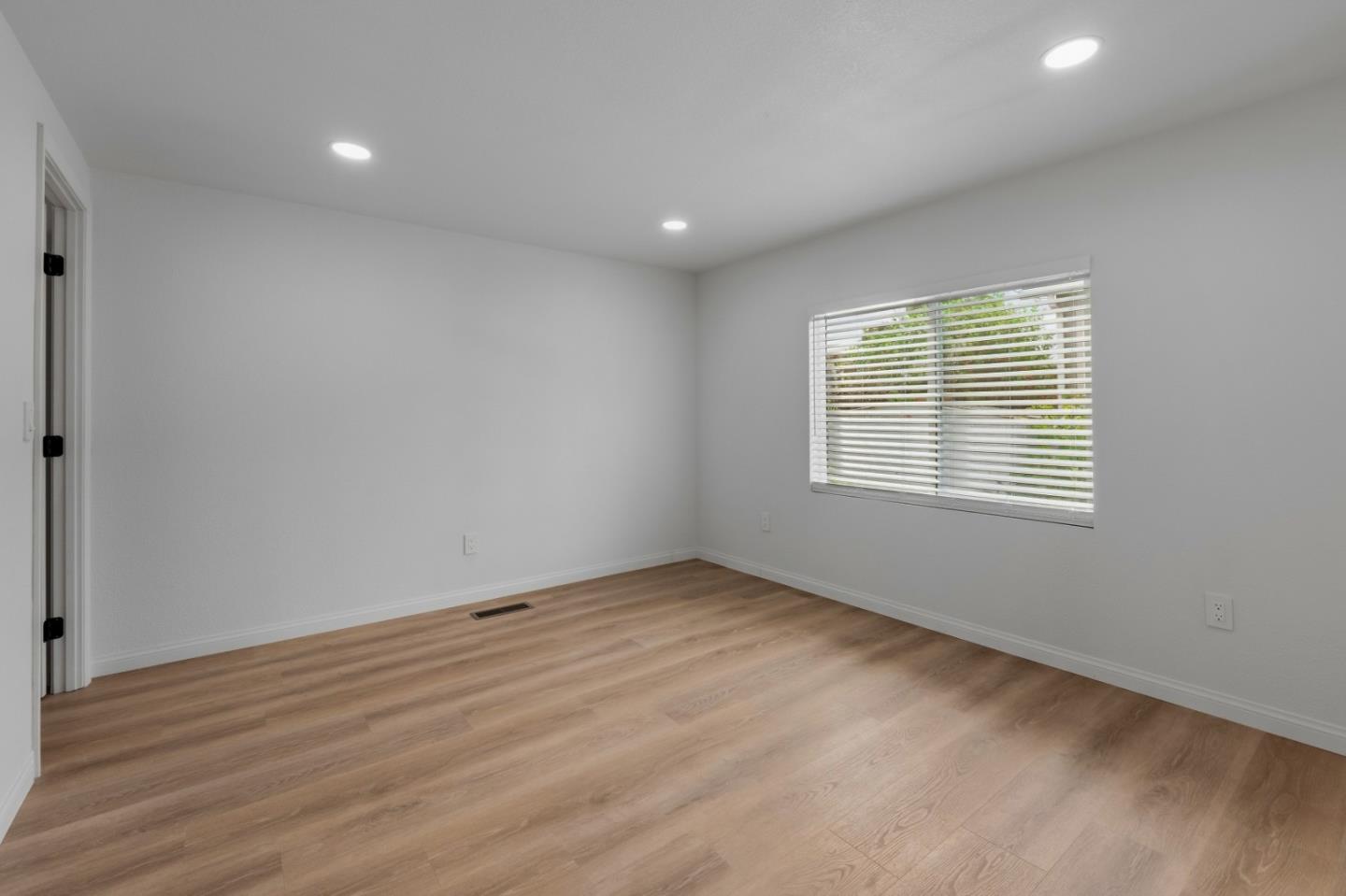 20 Russell Road, Unit 84 Salinas, CA 93906 - Photo 27 of 55 Gallery Image 27