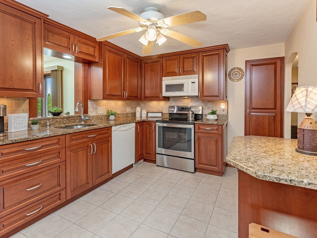 37 Ivernia Road Worcester, MA 01606 - Photo 11 of 41 Gallery Image 11