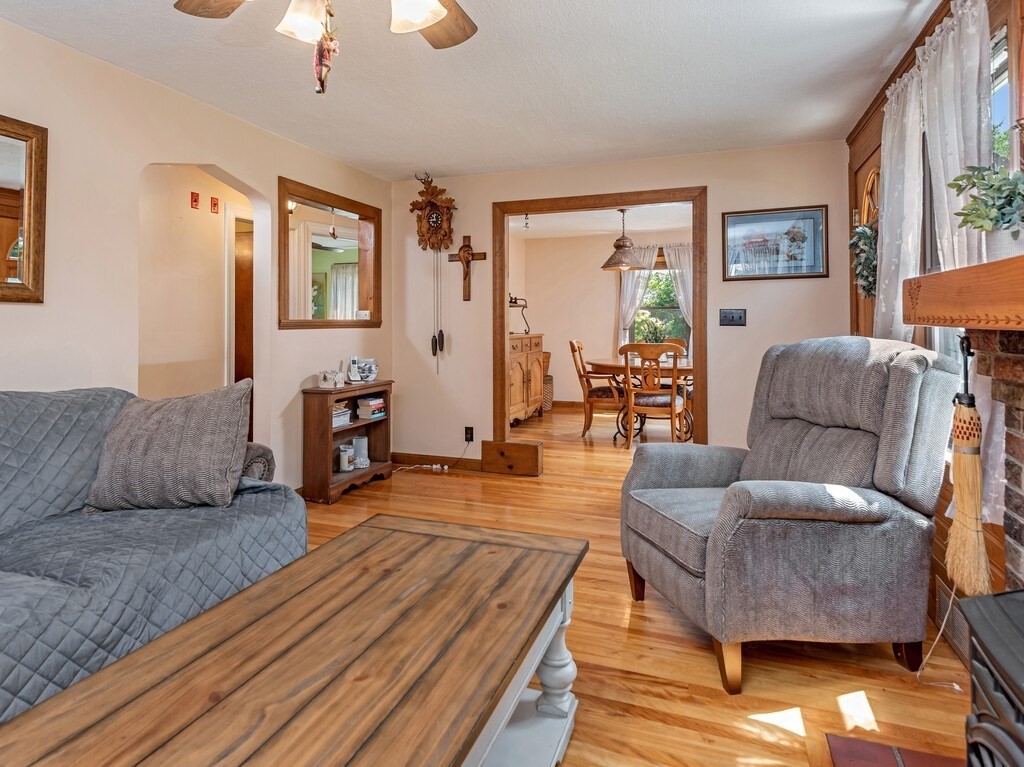 37 Ivernia Road Worcester, MA 01606 - Photo 8 of 41 Gallery Image 8
