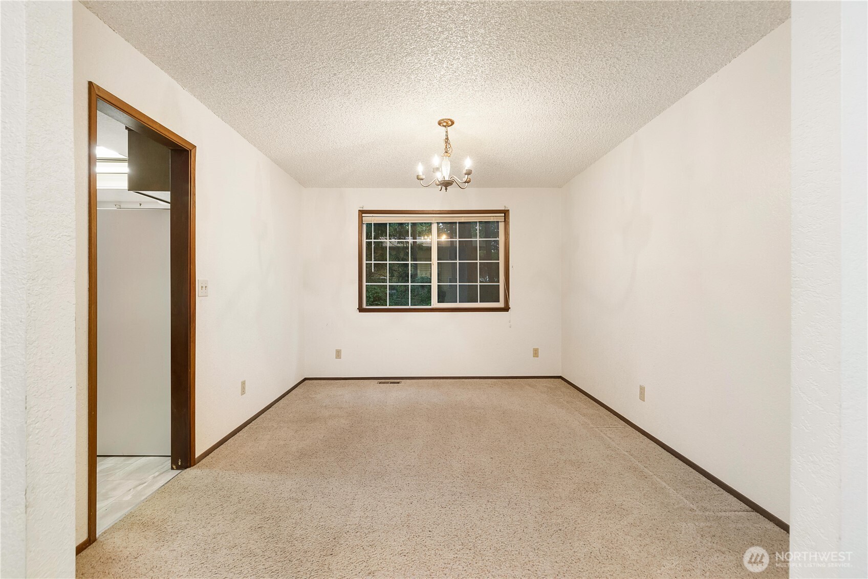 763 Southwest 10th Court Oak Harbor, WA 98277 - Photo 12 of 26